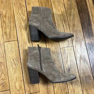 Franco Fortini Suede Block Heel Ankle Boots Taupe Side Zip Pointed Toe Size 11